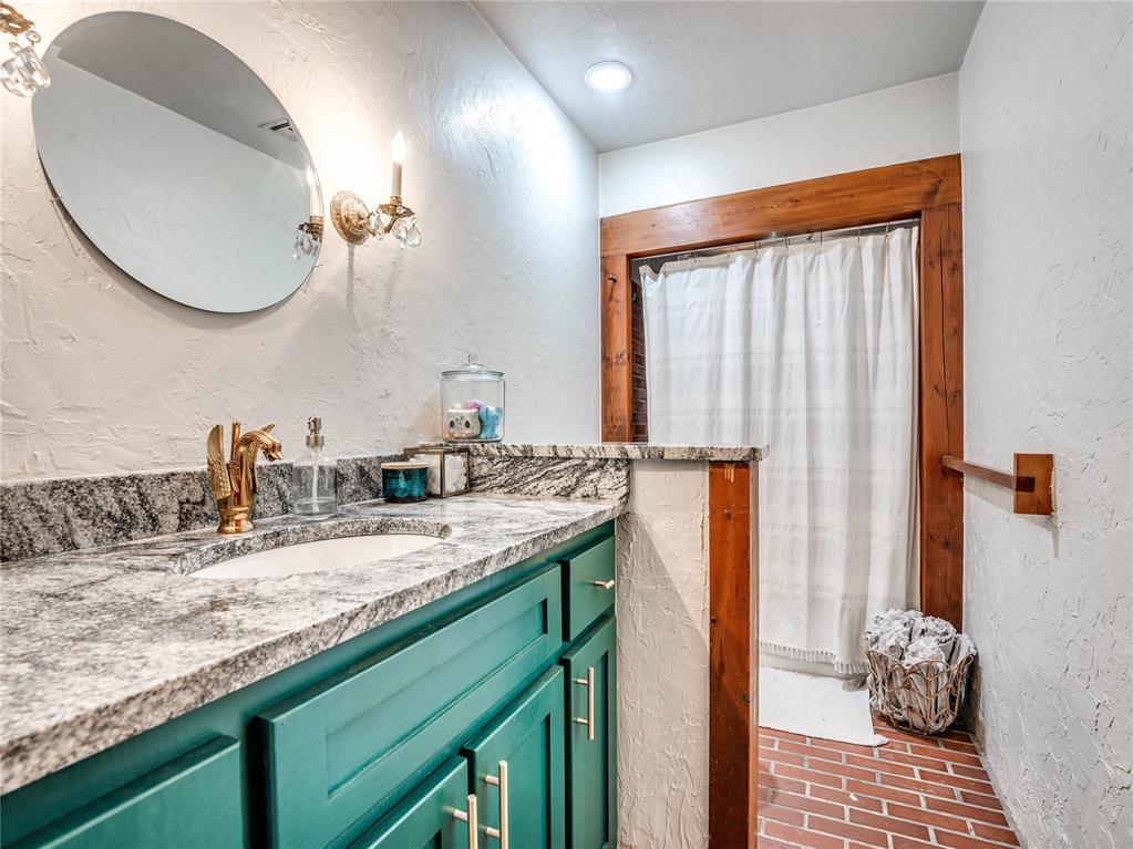 11308 N Miller Avenue