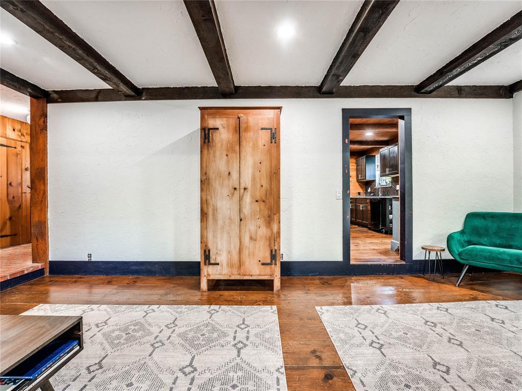 11308 N Miller Avenue