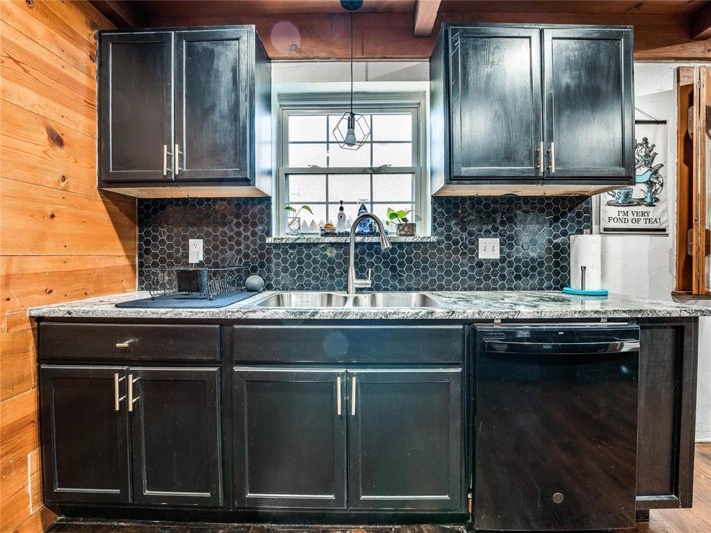 11308 N Miller Avenue