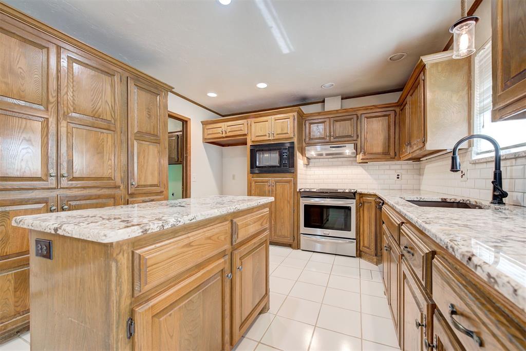 7312 Kingsridge Road