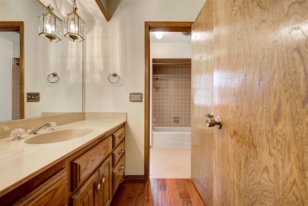 7312 Kingsridge Road