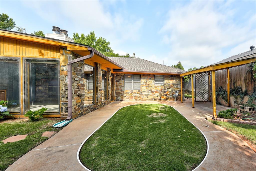 7312 Kingsridge Road