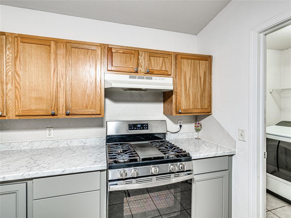 2401 Hunting Horse Trail