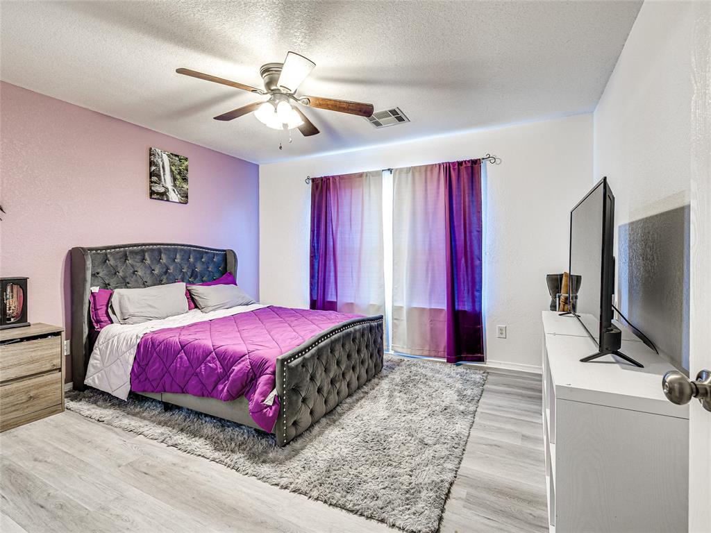 2401 Hunting Horse Trail