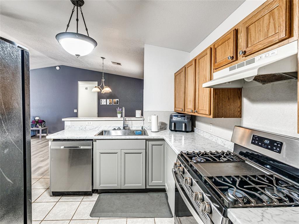 2401 Hunting Horse Trail