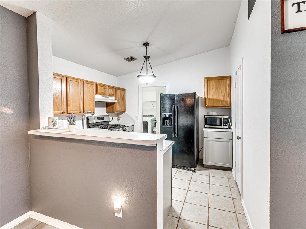 2401 Hunting Horse Trail