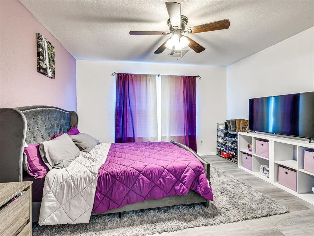 2401 Hunting Horse Trail