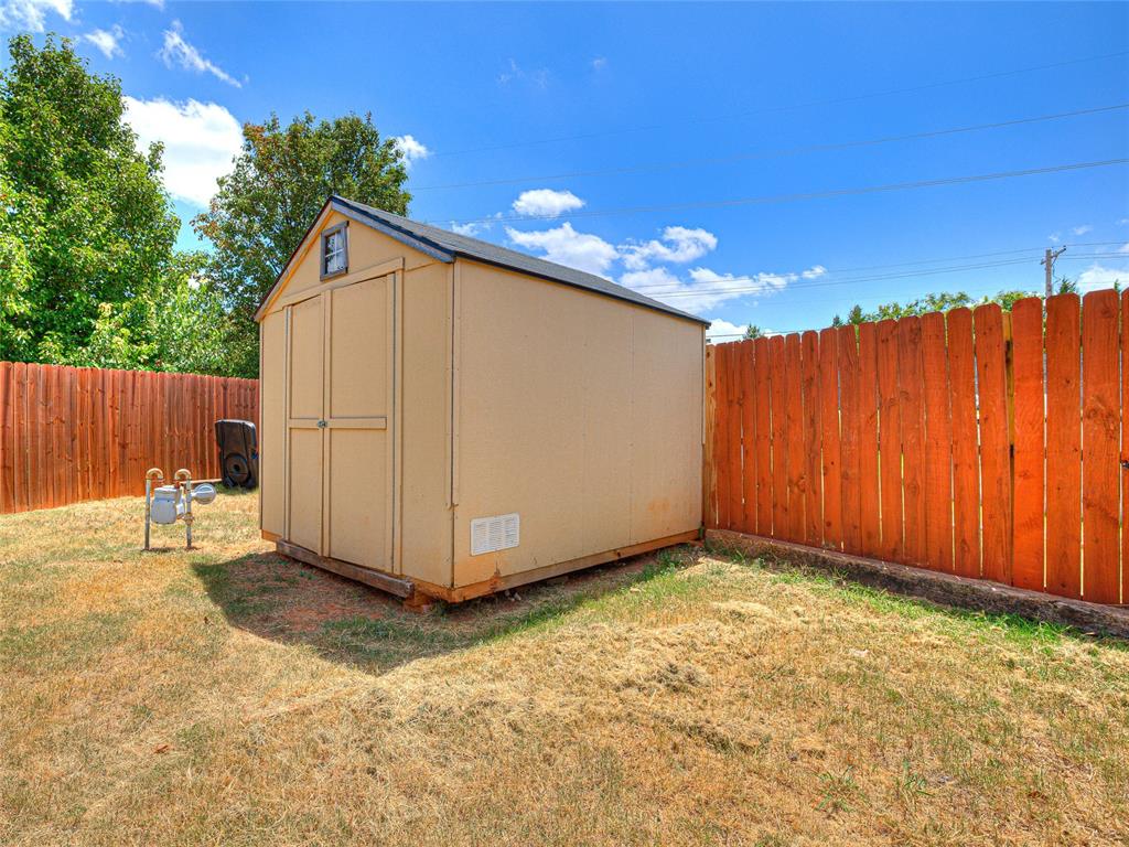 2401 Hunting Horse Trail