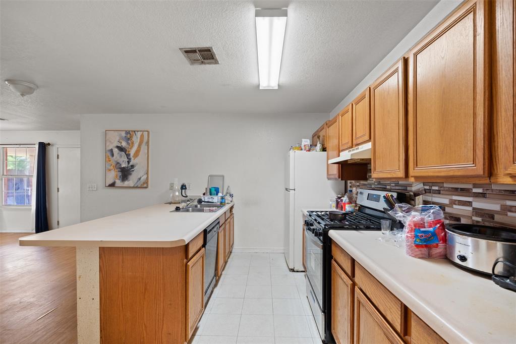 5608 Julie Court Unit: 5608&5610