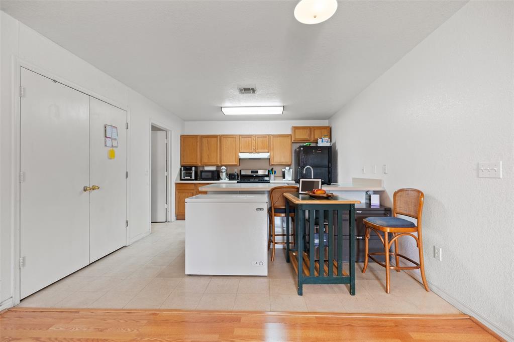 5608 Julie Court Unit: 5608&5610