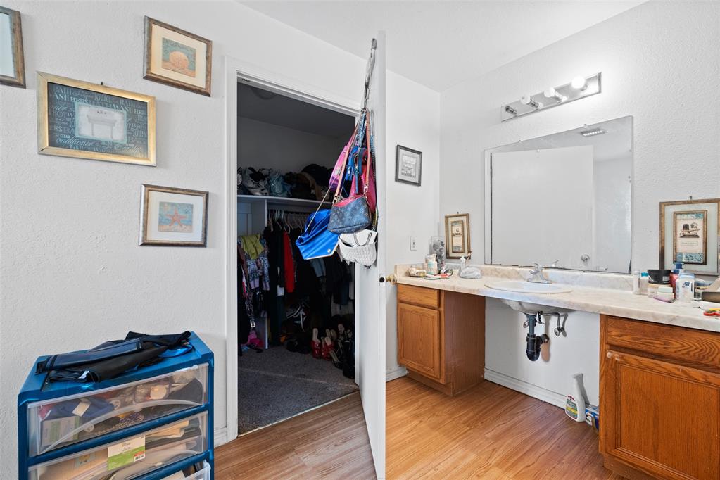 5608 Julie Court Unit: 5608&5610