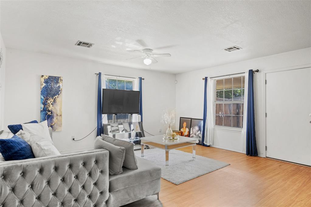 5608 Julie Court Unit: 5608&5610