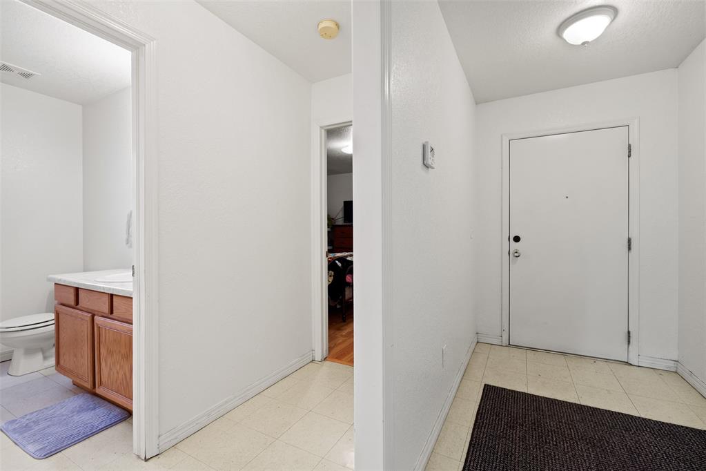 5608 Julie Court Unit: 5608&5610