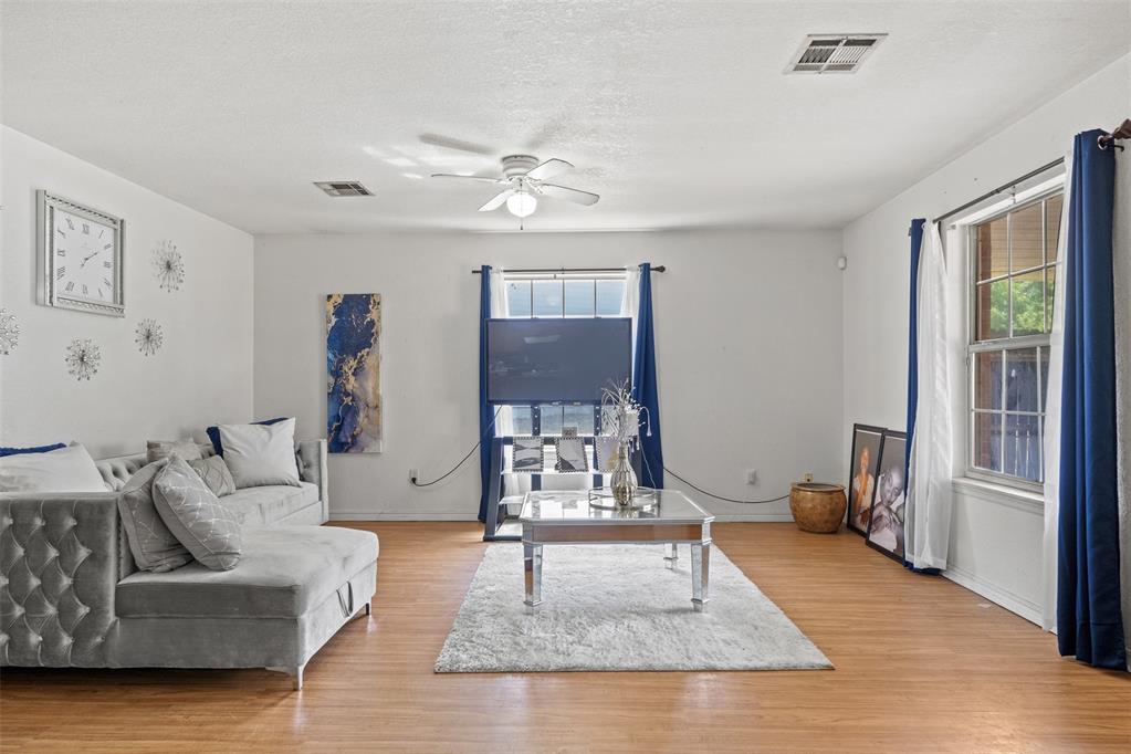 5608 Julie Court Unit: 5608&5610