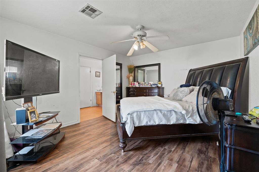 5608 Julie Court Unit: 5608&5610