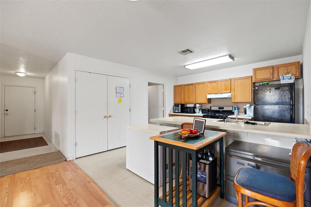 5608 Julie Court Unit: 5608&5610