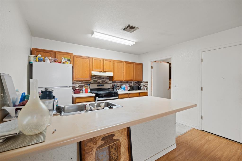 5608 Julie Court Unit: 5608&5610