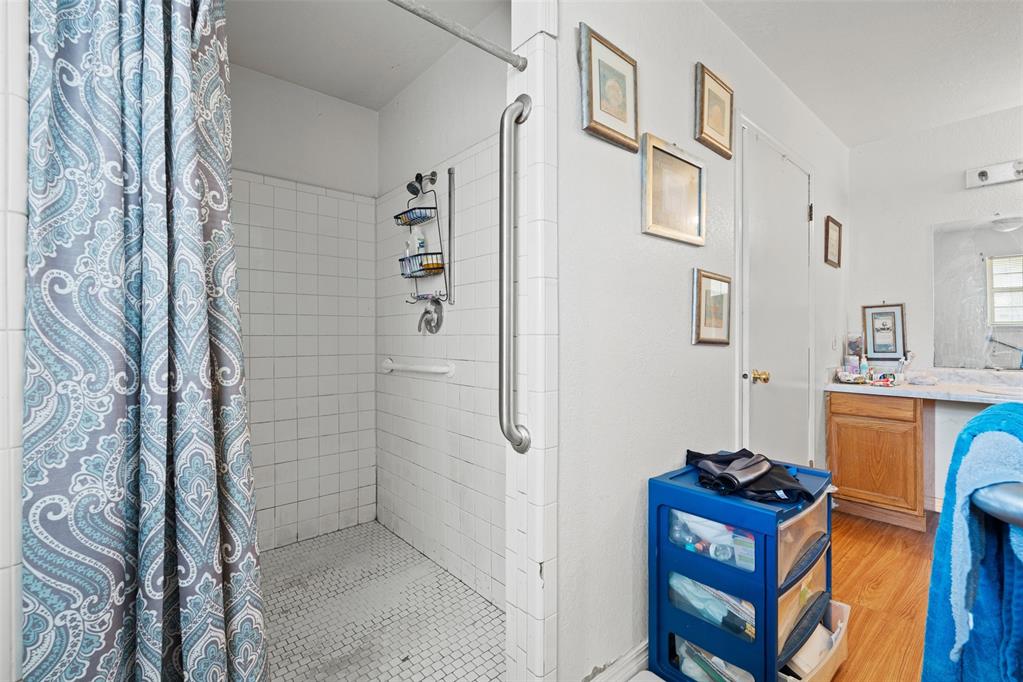 5608 Julie Court Unit: 5608&5610