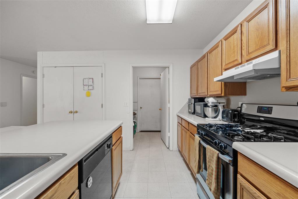 5608 Julie Court Unit: 5608&5610