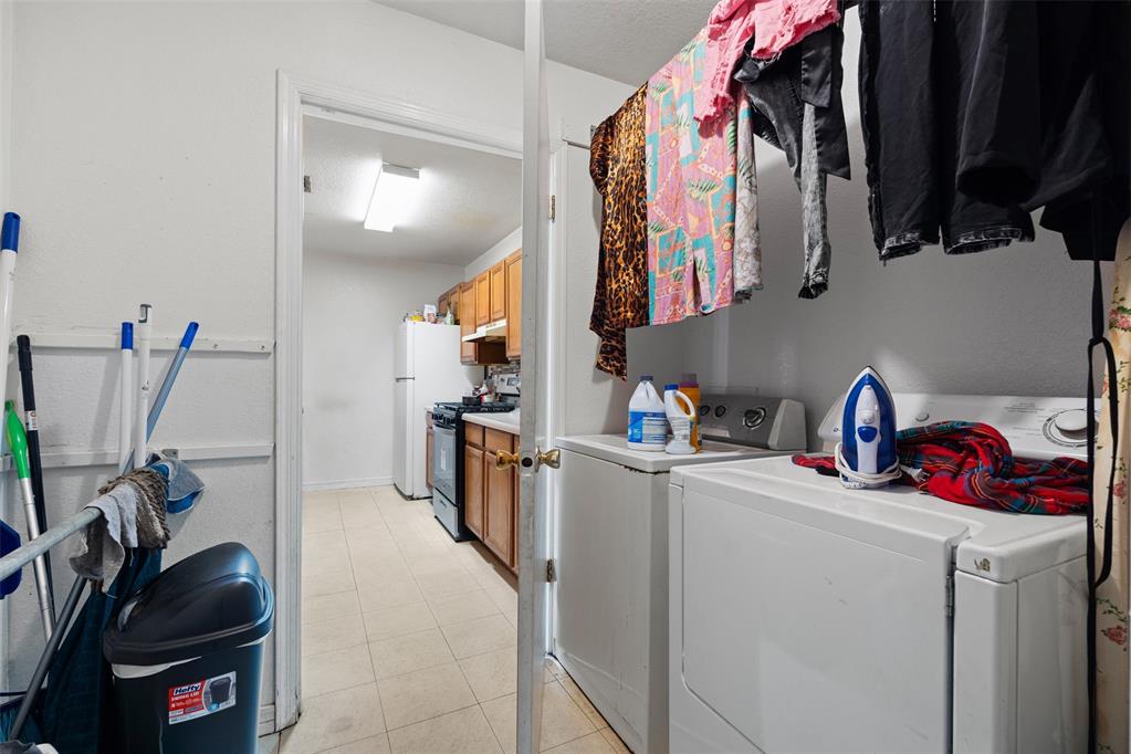 5608 Julie Court Unit: 5608&5610