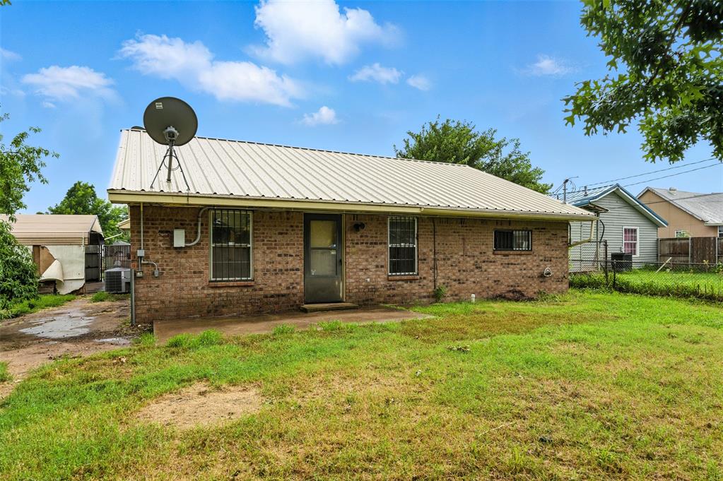 2725 SW Grand Boulevard