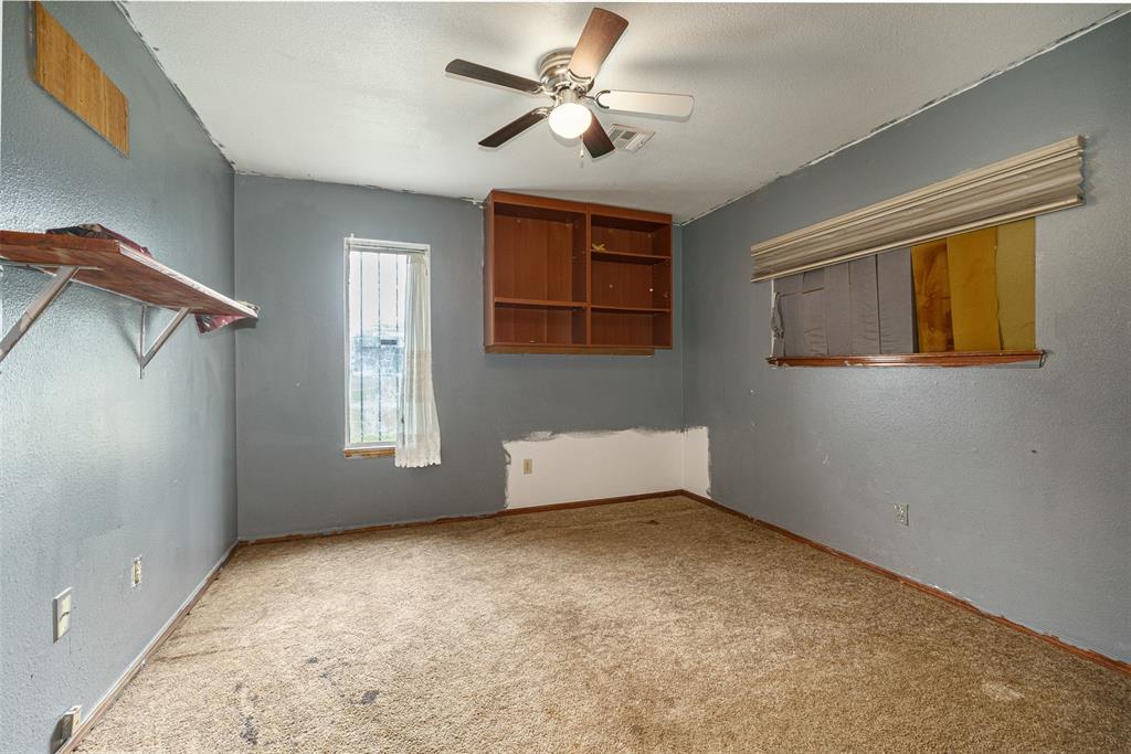 2725 SW Grand Boulevard