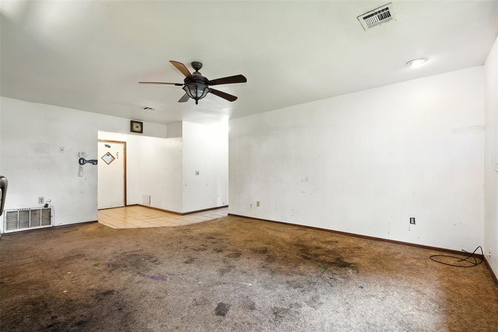 2725 SW Grand Boulevard