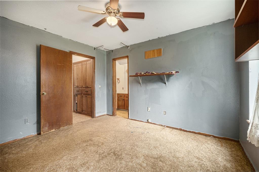 2725 SW Grand Boulevard