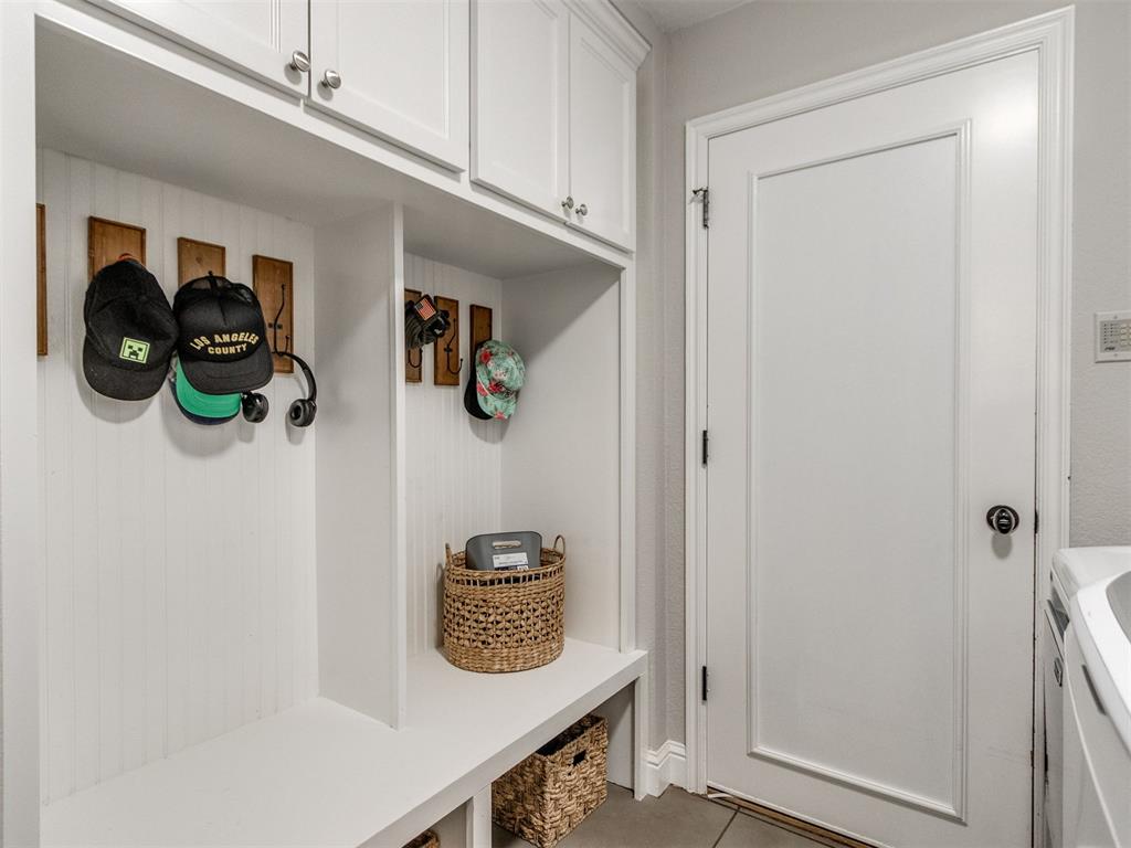 2932 Canyon Oaks Court