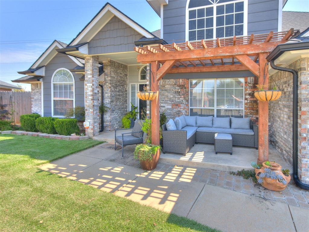 2932 Canyon Oaks Court