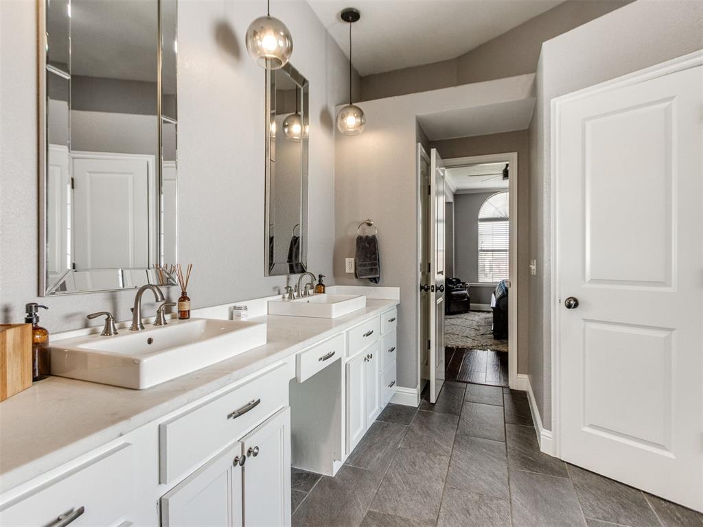 2932 Canyon Oaks Court