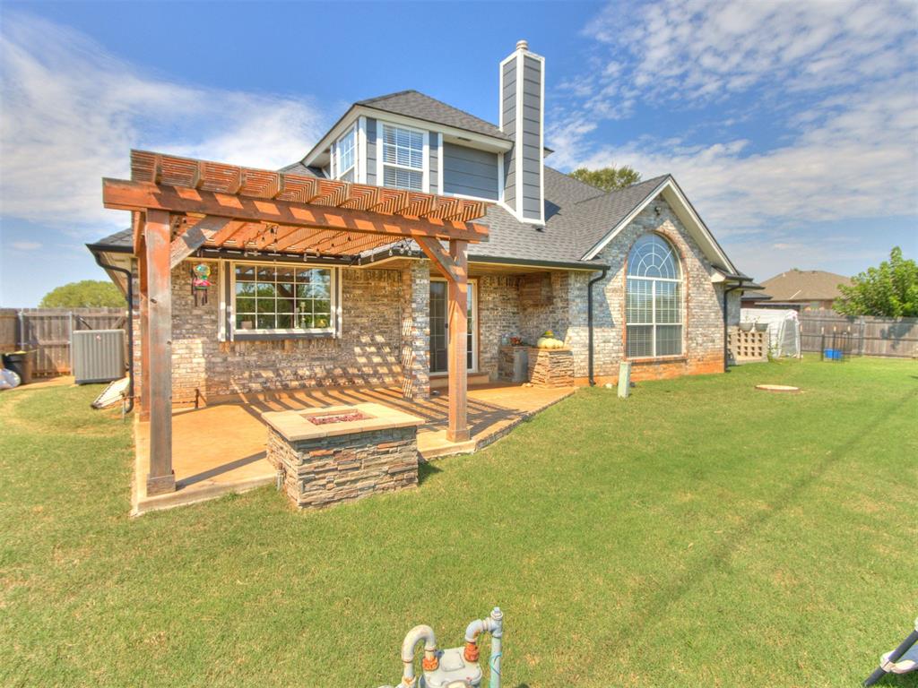 2932 Canyon Oaks Court