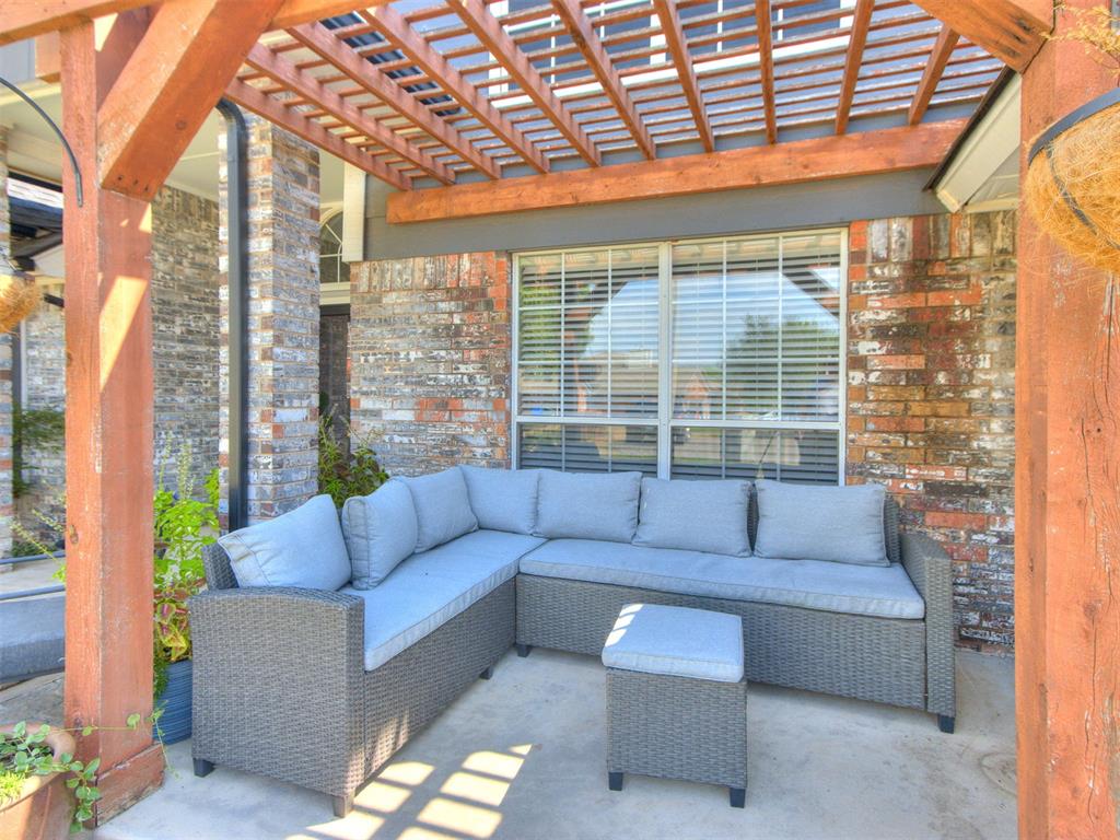 2932 Canyon Oaks Court