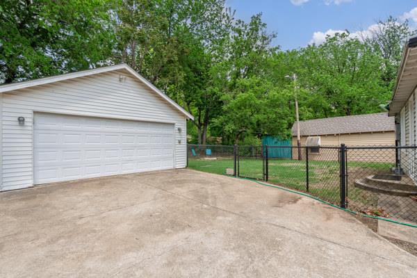 1127 W Symmes Street