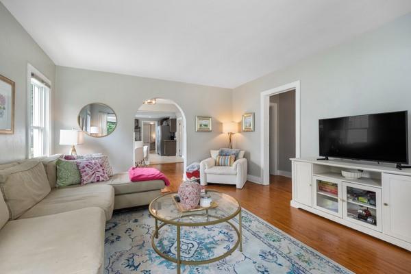 1127 W Symmes Street