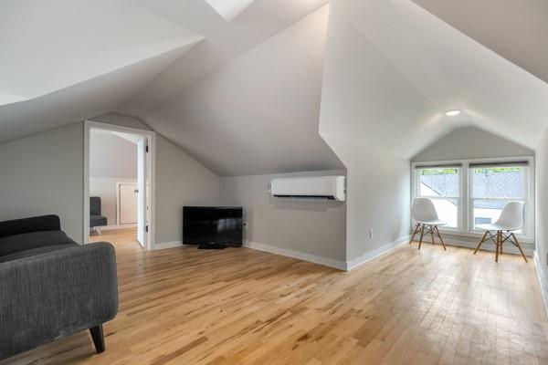 1127 W Symmes Street