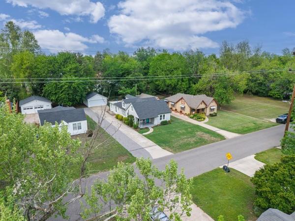 1127 W Symmes Street