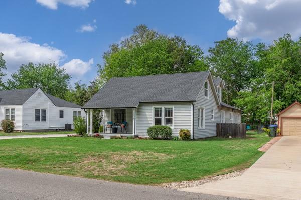 1127 W Symmes Street