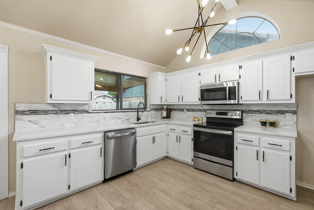 11909 Moon Beam Drive