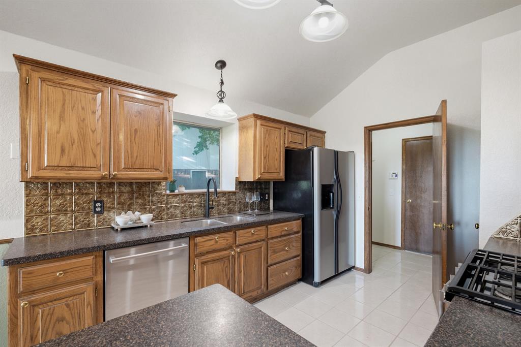 500 Gyrfalcon Drive