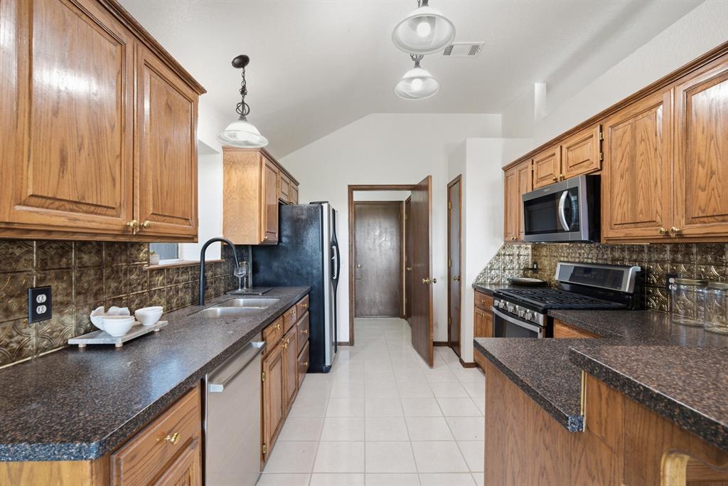 500 Gyrfalcon Drive