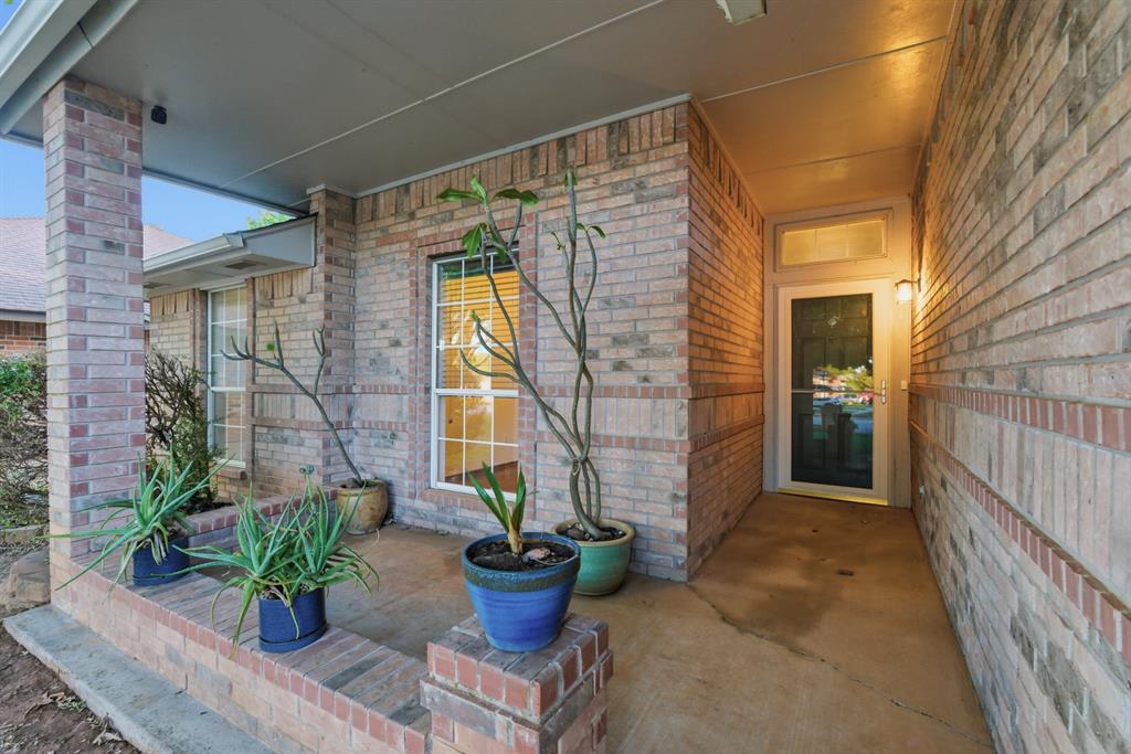 500 Gyrfalcon Drive