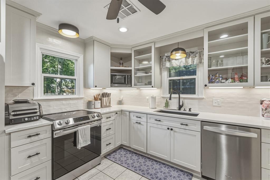1226 Camden Way