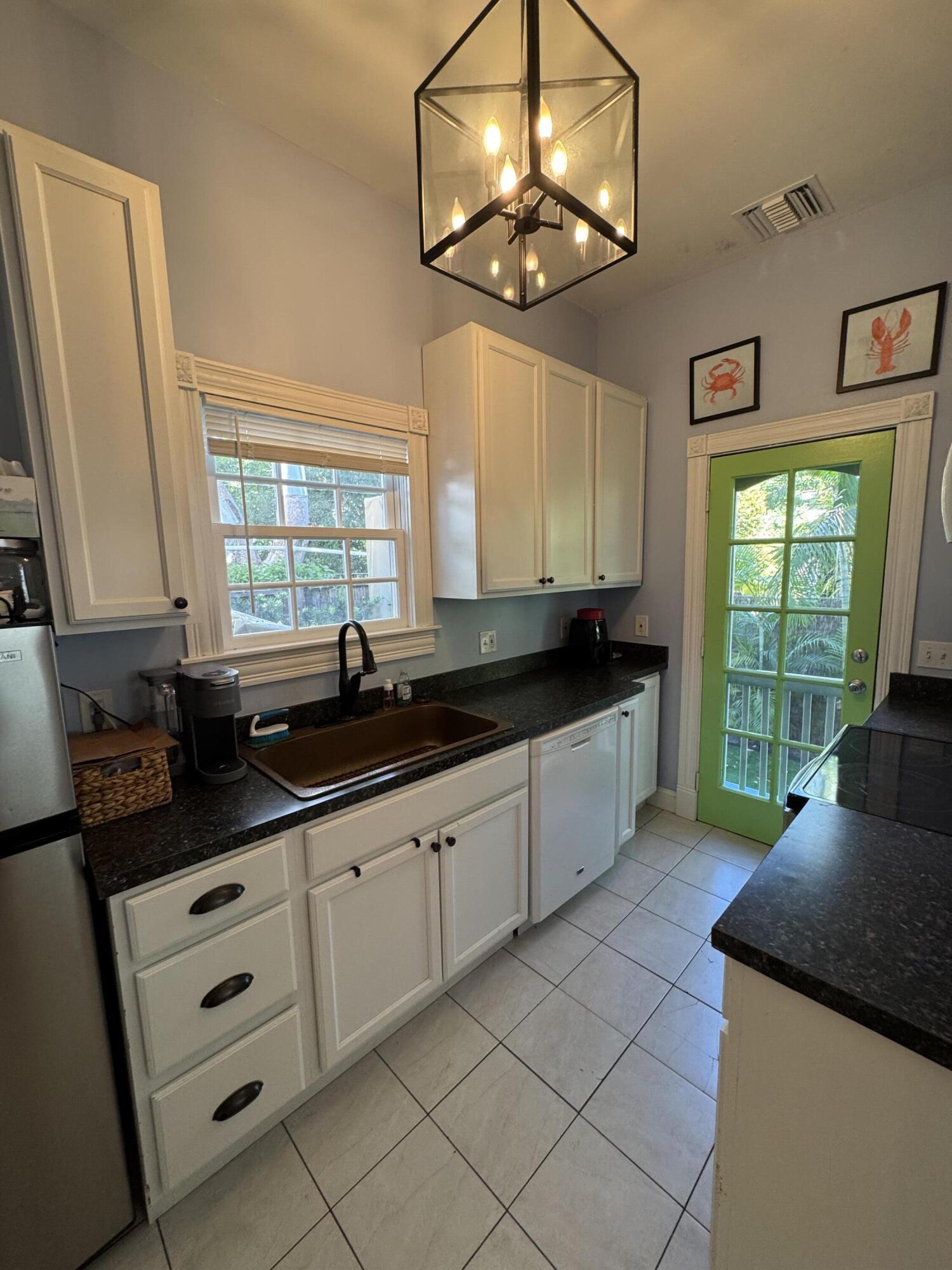 711 Galveston Lane