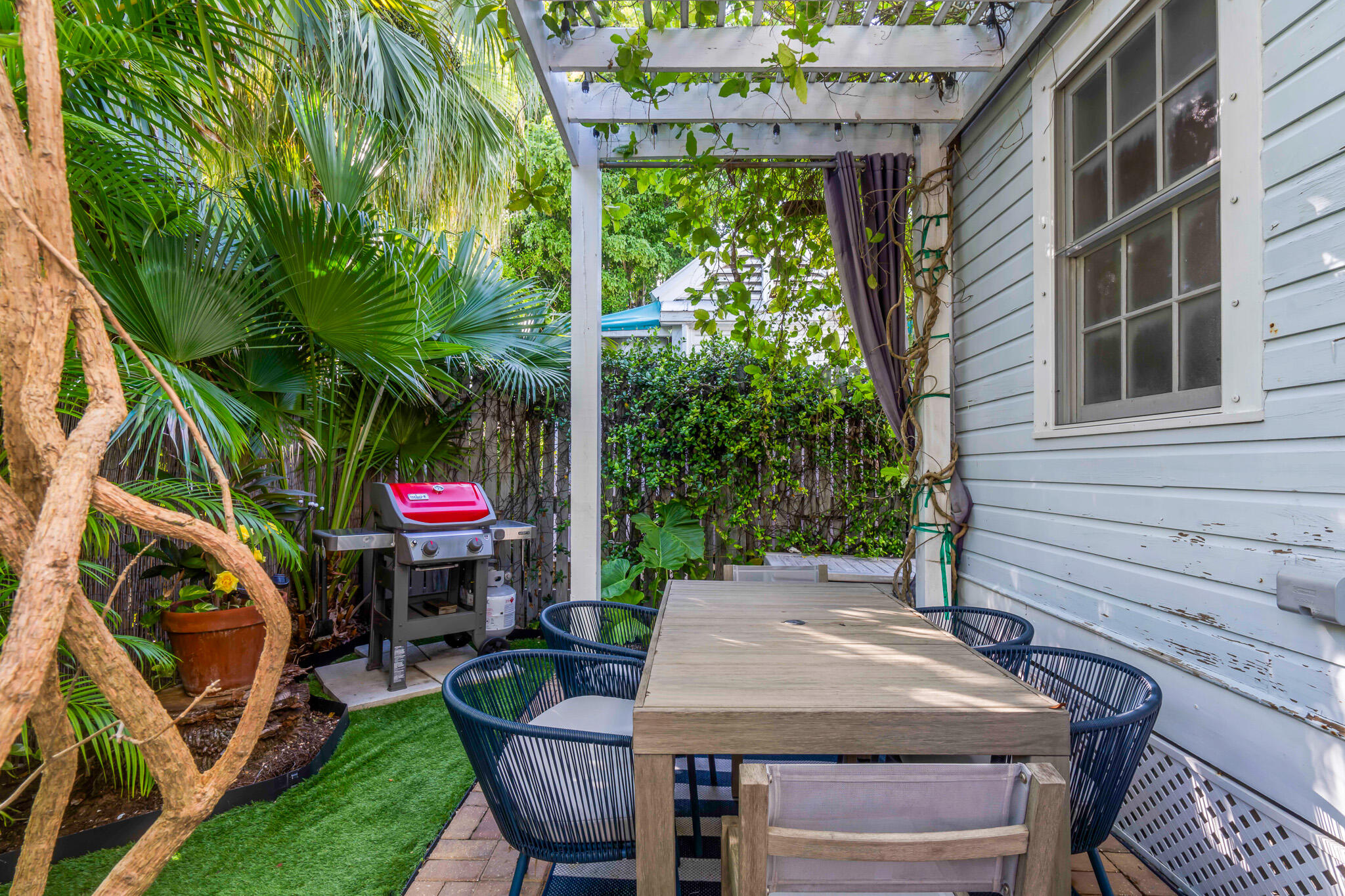 711 Galveston Lane