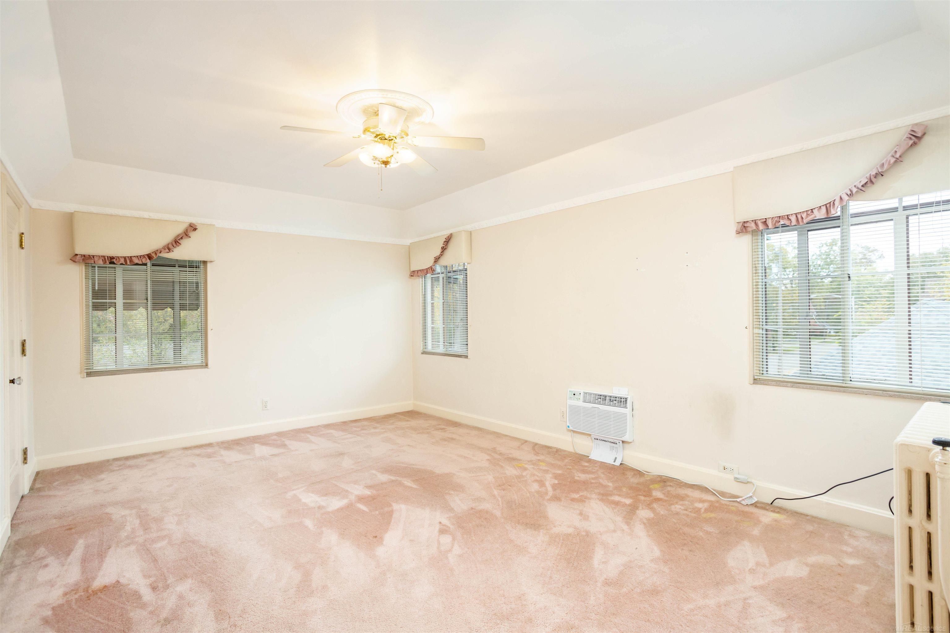 1264 Three Mile Drive