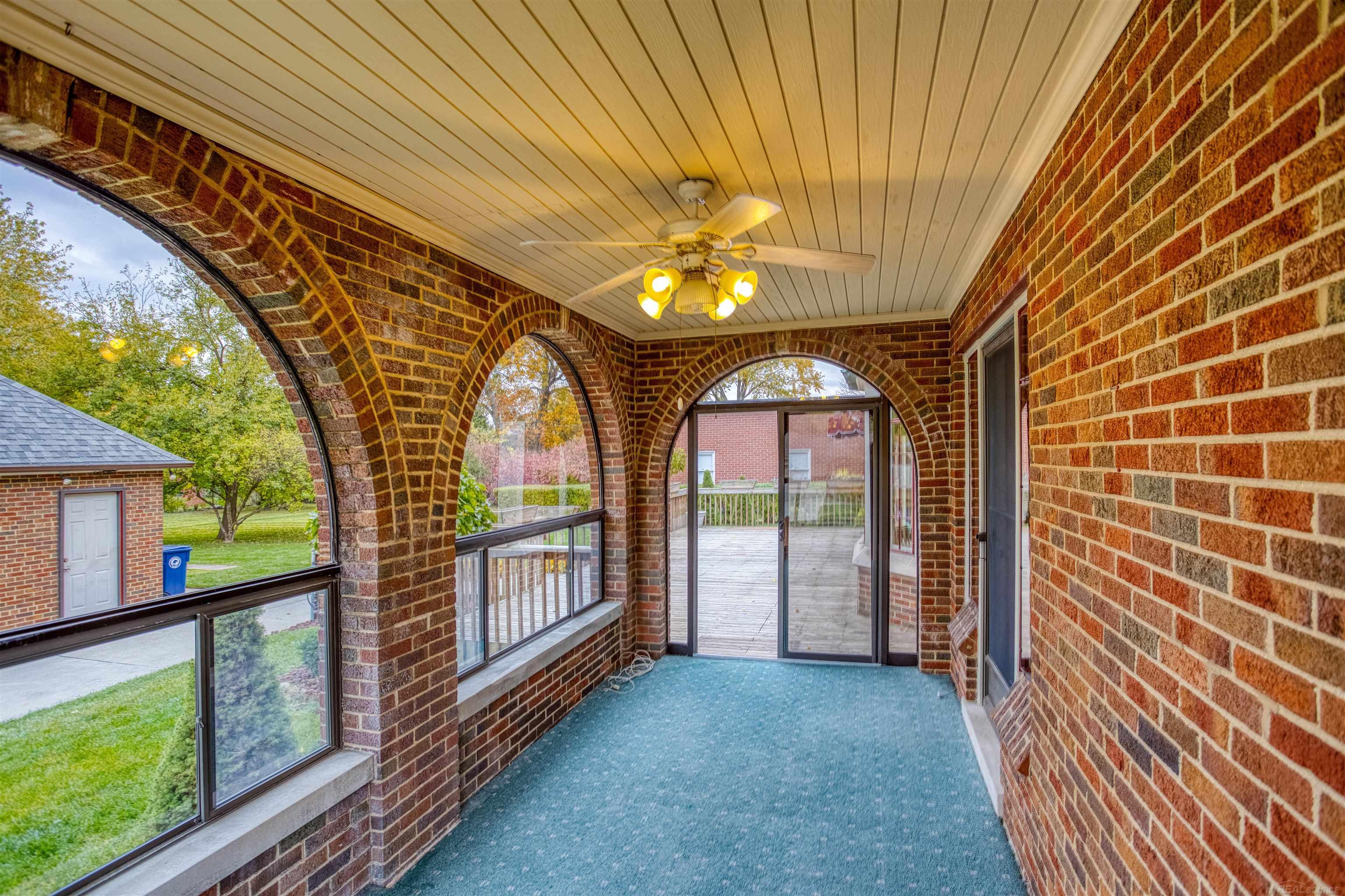 1264 Three Mile Drive