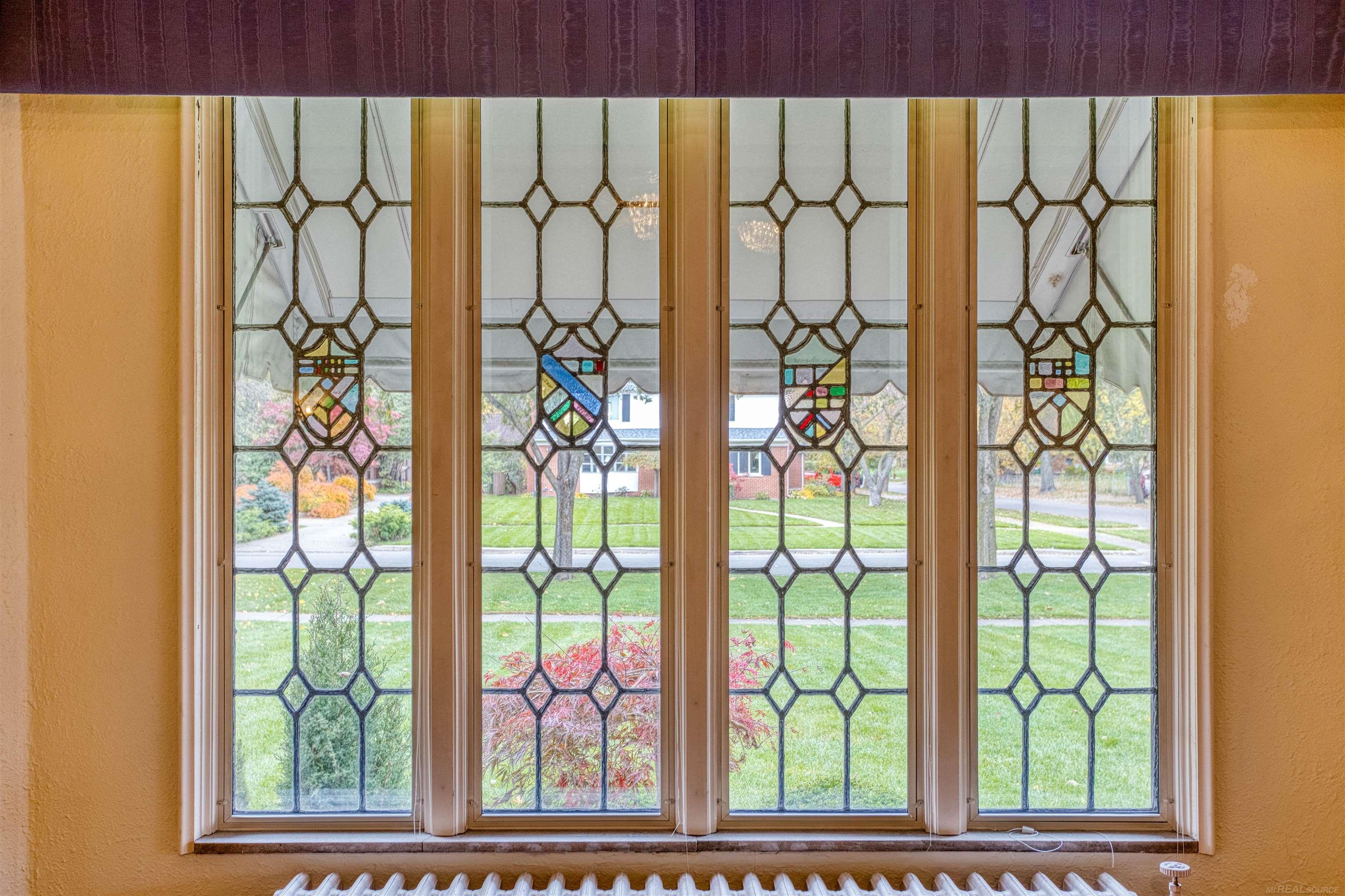 1264 Three Mile Drive