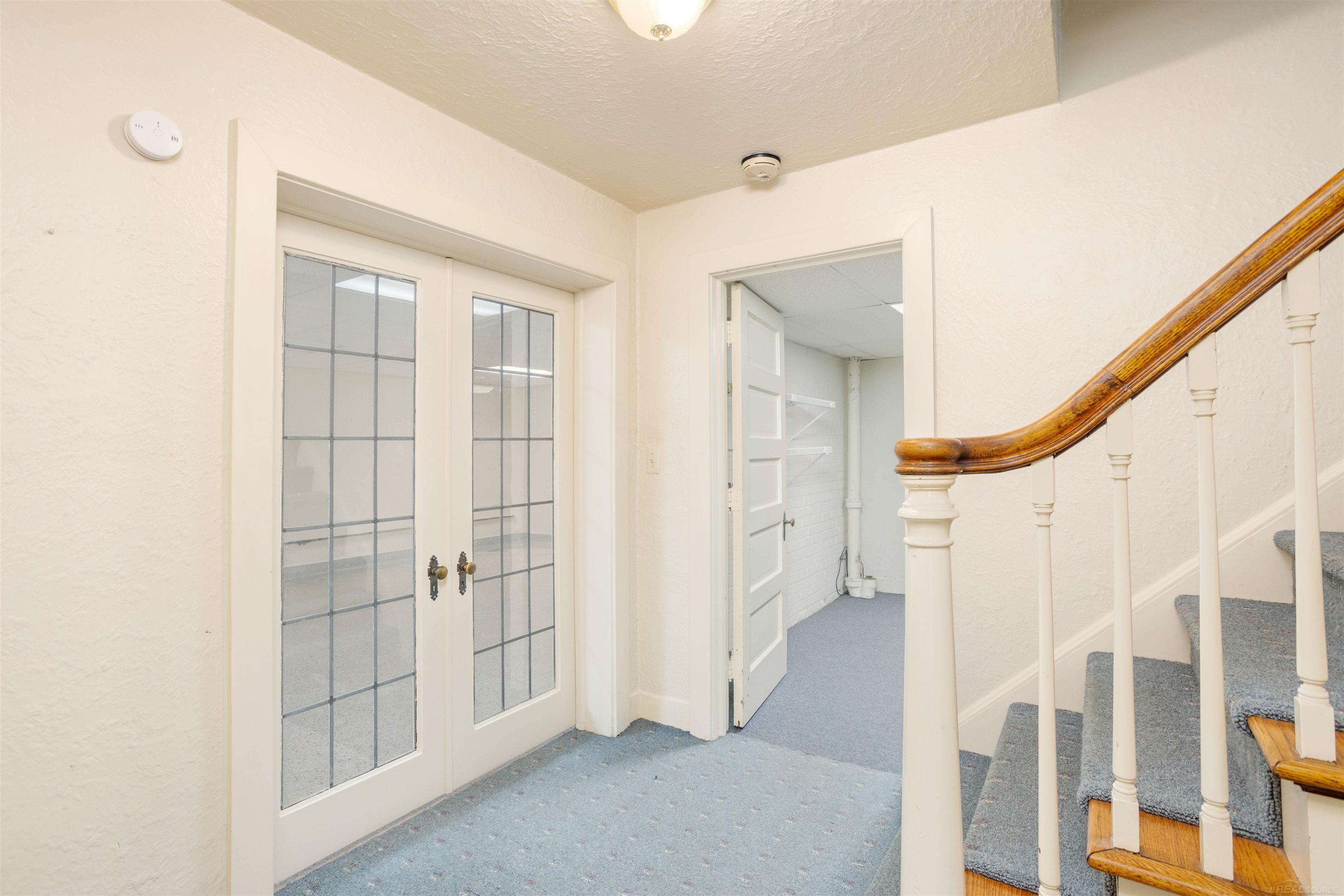 1264 Three Mile Drive