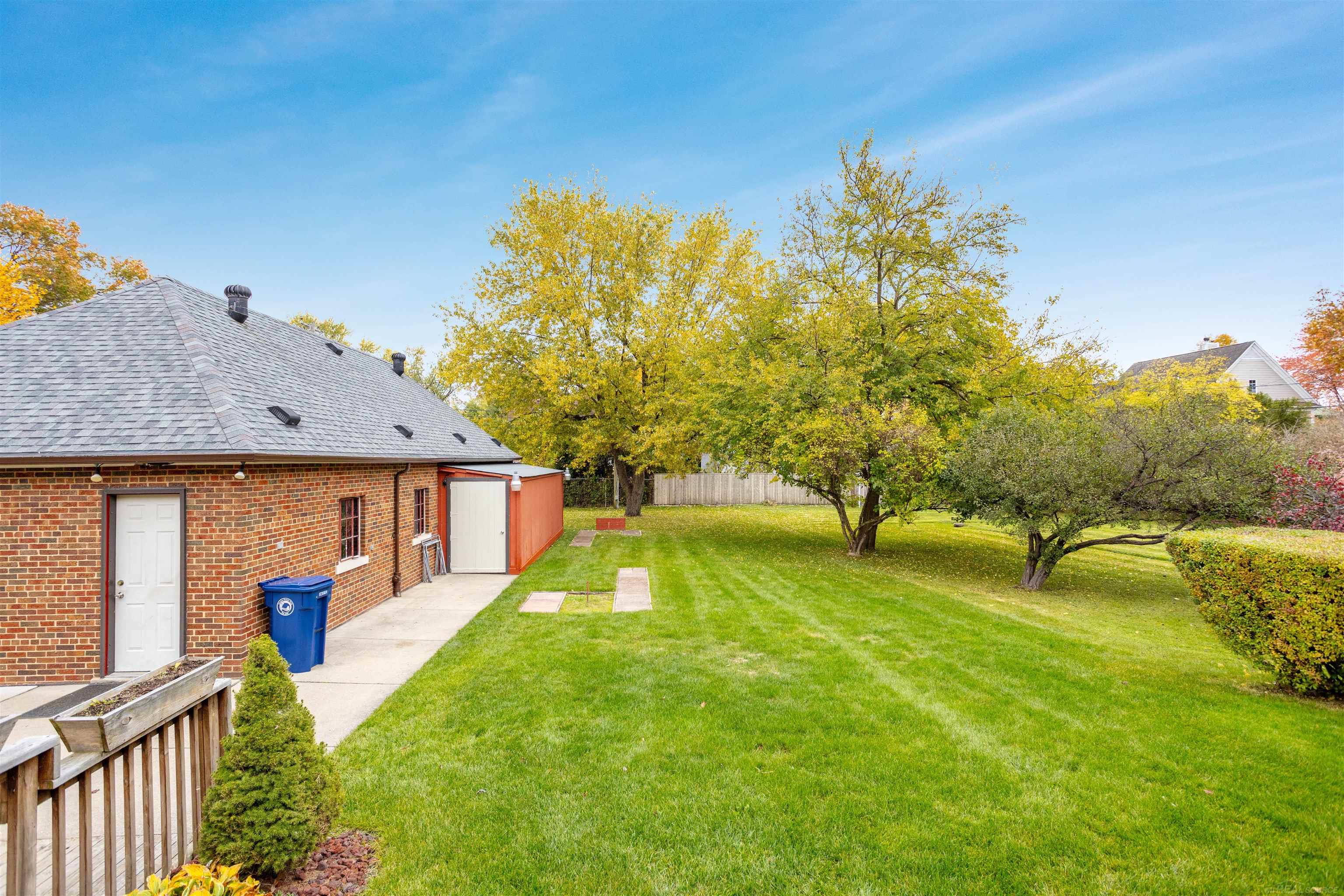 1264 Three Mile Drive